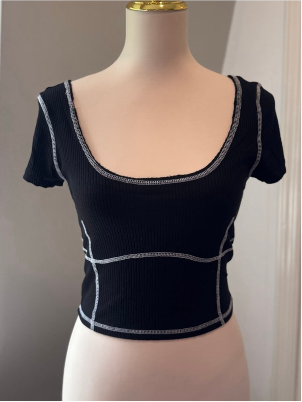 Popular 21 Black Ribbed Contrast Stitch Crop Top Size Junior Large